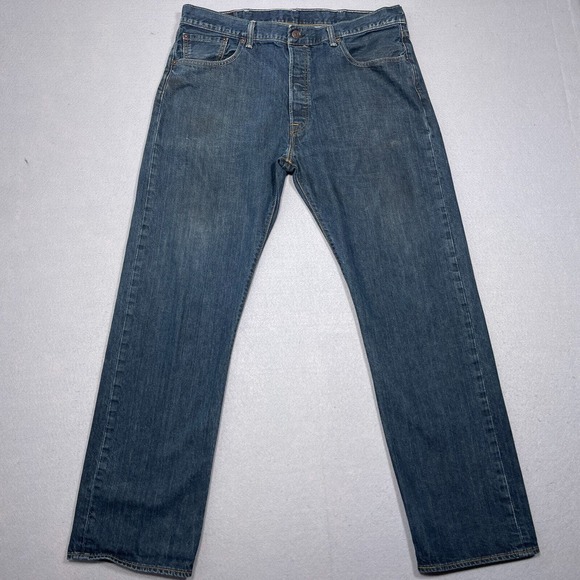 Levis 501 Jeans Men Size 38x32 Button Fly Straight Leg Mid Wash Denim Blue Pants - Picture 1 of 14